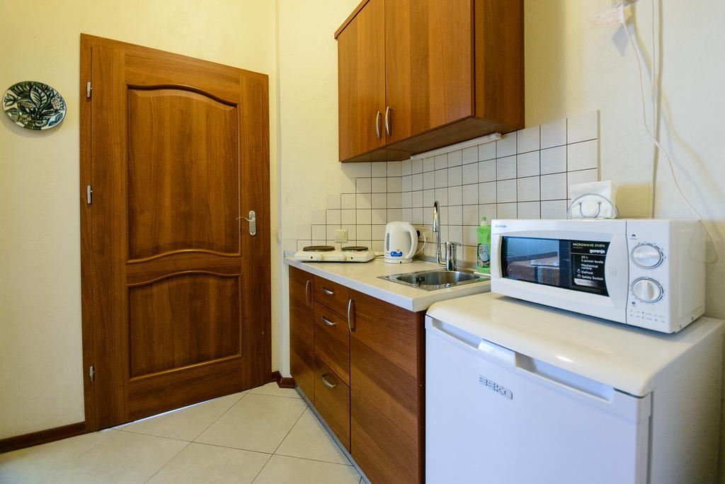 Простора 3 Кімнатна Біля Майдану Незалежності Apartment Kiev Exterior foto