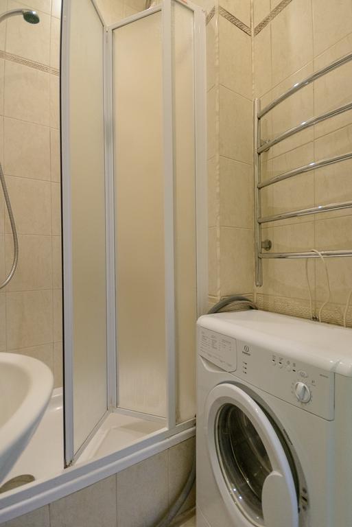 Простора 3 Кімнатна Біля Майдану Незалежності Apartment Kiev Exterior foto